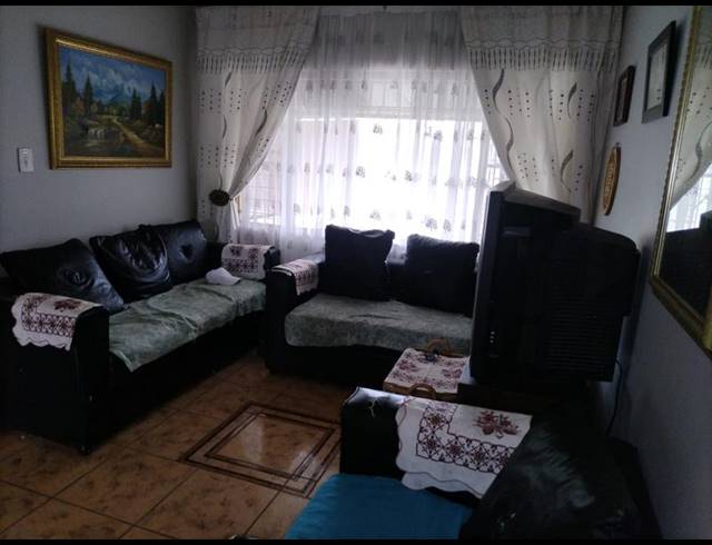 3 BEDROOM HOUSE FOR SALE IN RUSTENBURG EAST